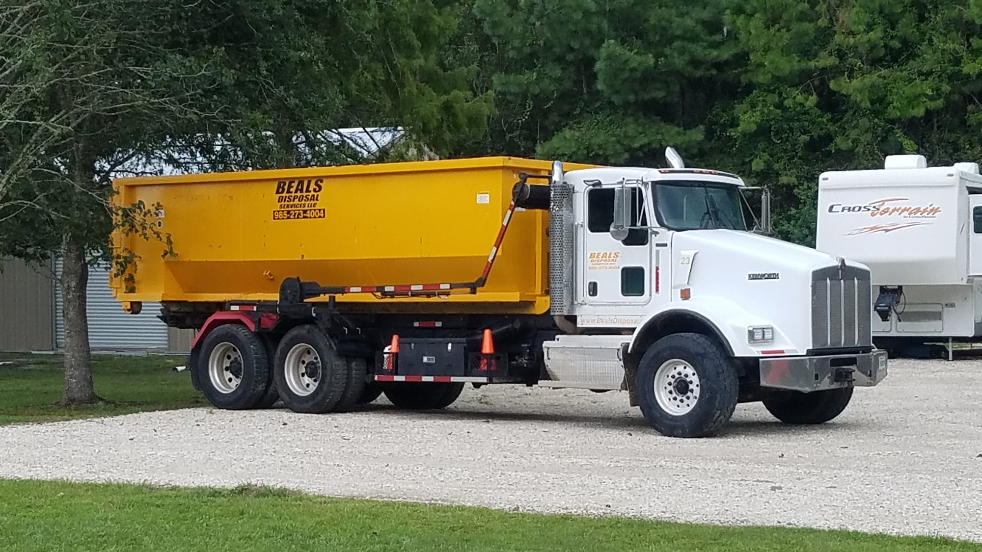 Beals roll-off dumpster service in Mandeville, Louisiana